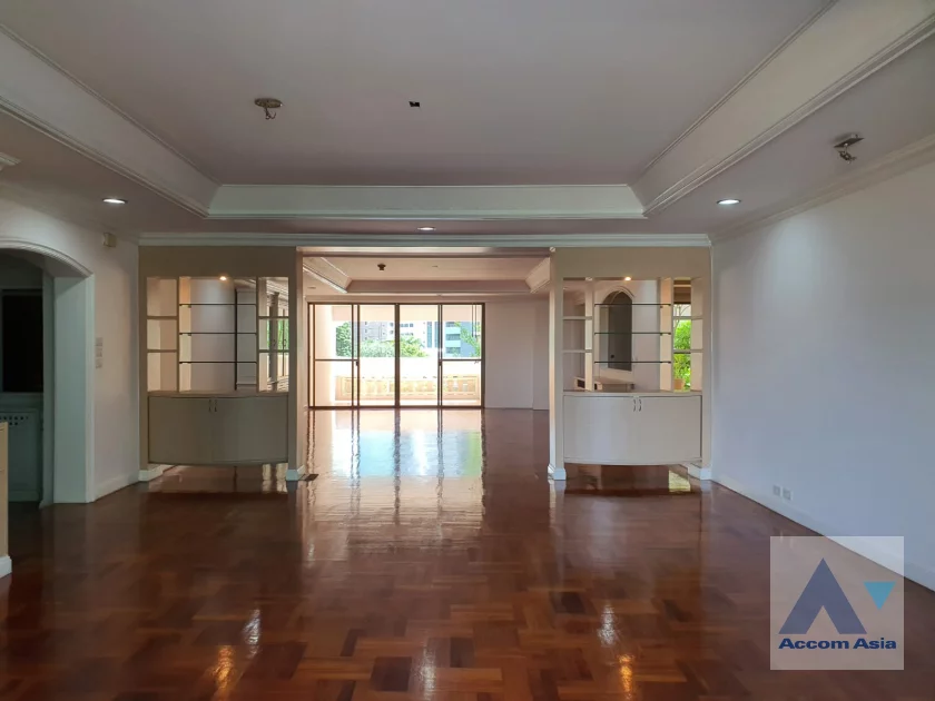 unitBig Balcony, Pet friendly |  4 Bedrooms  Apartment For Rent in Sukhumvit, Bangkok  near BTS Thong Lo (1420770)