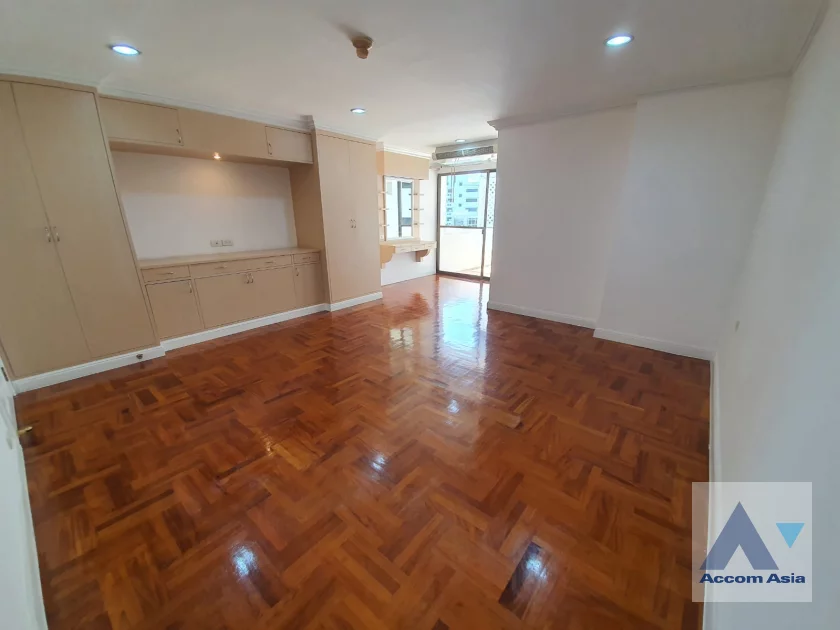 unitBig Balcony, Pet friendly |  4 Bedrooms  Apartment For Rent in Sukhumvit, Bangkok  near BTS Thong Lo (1420770)