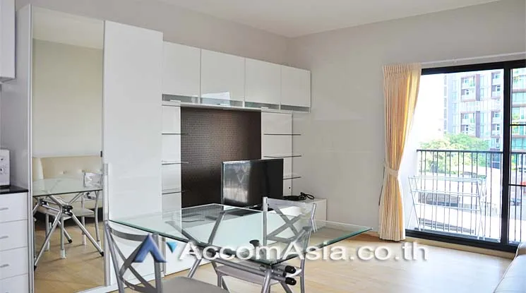 unit 1 Bedroom  Condominium For Rent & Sale in Sukhumvit, Bangkok  near BTS Ekkamai (1520785)