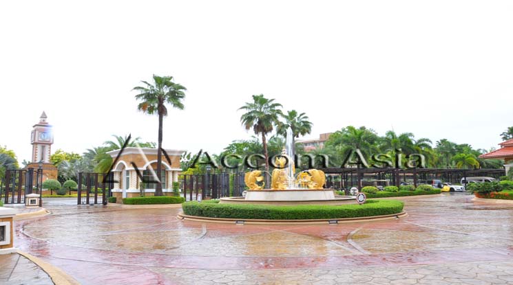  2  5 br House for rent and sale in Bang Na ,Bangkok BTS Bearing at House in compound 2420794