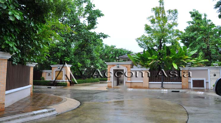  1  5 br House for rent and sale in Bang Na ,Bangkok BTS Bearing at House in compound 2420794