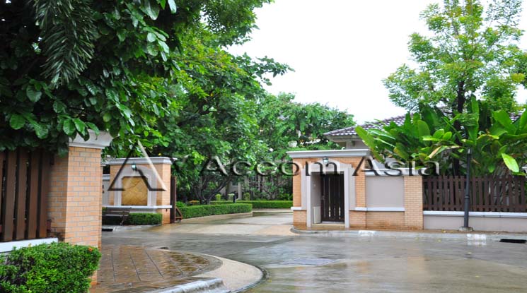 6  5 br House for rent and sale in Bang Na ,Bangkok BTS Bearing at House in compound 2420794