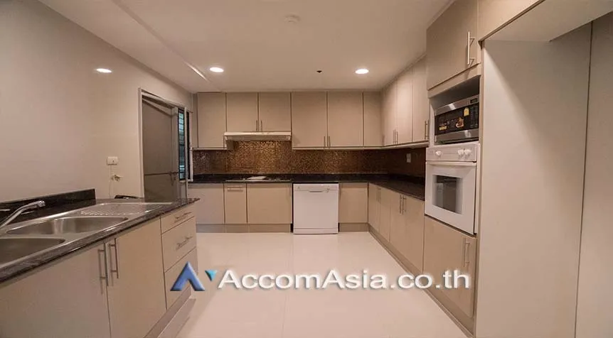 unitBig Balcony, Pet friendly |  3 Bedrooms  Apartment For Rent in Sukhumvit, Bangkok  near BTS Asok - MRT Sukhumvit (10175)