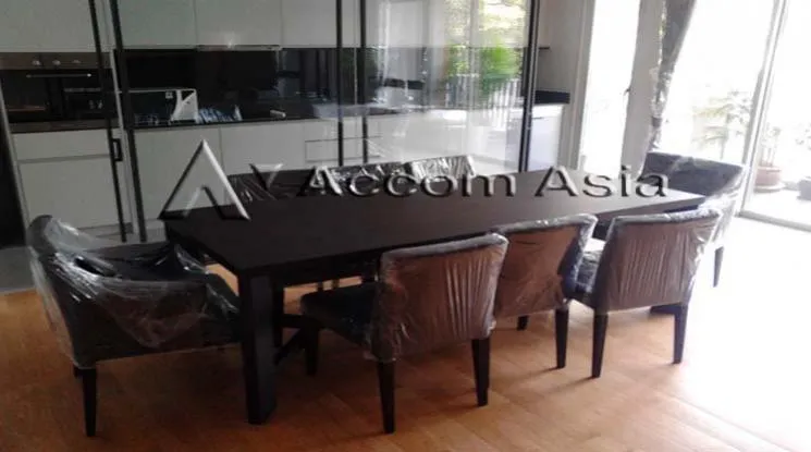 unit 3 Bedrooms  Apartment For Rent & Sale in Ploenchit, Bangkok  near BTS Chitlom (1420985)