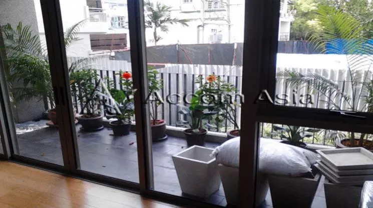 unit 3 Bedrooms  Apartment For Rent & Sale in Ploenchit, Bangkok  near BTS Chitlom (1420985)