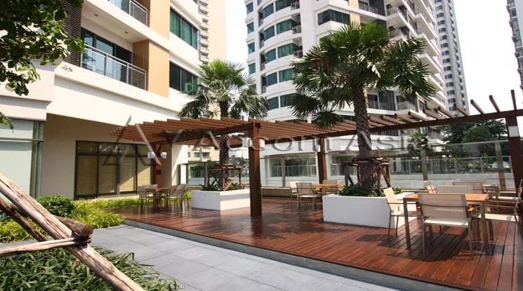 unit 2 Bedrooms  Condominium For Rent in Sukhumvit, Bangkok  near BTS Phrom Phong (1521001)