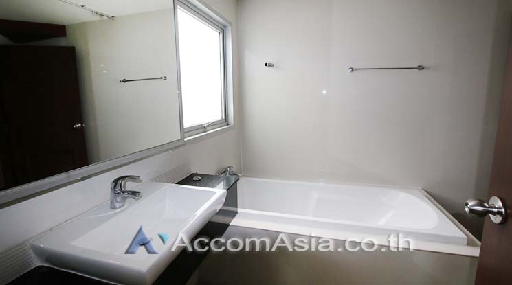 8  1 br Apartment For Rent in Sukhumvit ,Bangkok BTS Asok - MRT Sukhumvit at Private and Peaceful 1421002