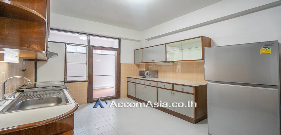 unit 2 Bedrooms  Apartment For Rent in Sukhumvit, Bangkok  near BTS Thong Lo (1421075)