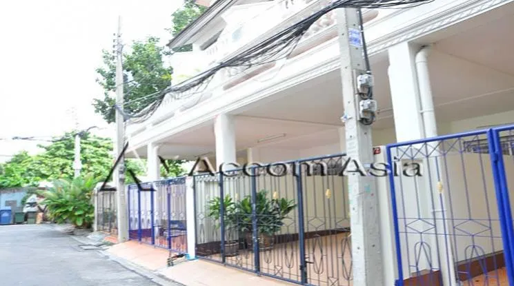 unitHome Office |  4 Bedrooms  Townhouse For Rent in Sathorn, Bangkok  near MRT Lumphini (2521130)