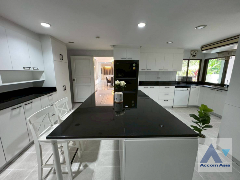 5  4 br Apartment For Rent in Sukhumvit ,Bangkok BTS Phrom Phong at Pet friendly - High rise Apartment in Phrom Phong 1421155