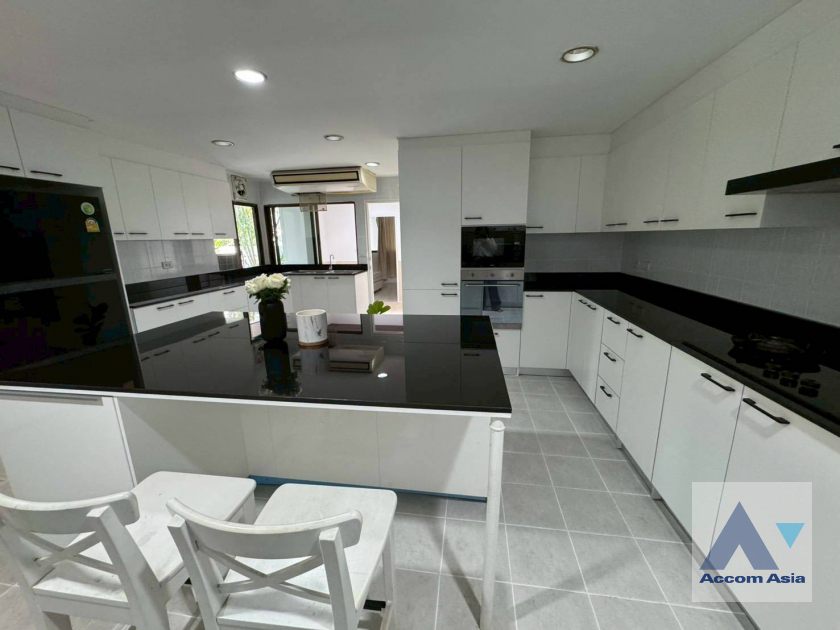 6  4 br Apartment For Rent in Sukhumvit ,Bangkok BTS Phrom Phong at Pet friendly - High rise Apartment in Phrom Phong 1421155