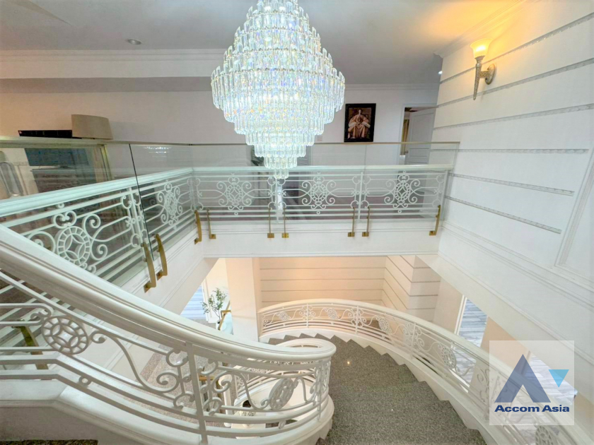 10  4 br Apartment For Rent in Sukhumvit ,Bangkok BTS Phrom Phong at Pet friendly - High rise Apartment in Phrom Phong 1421155