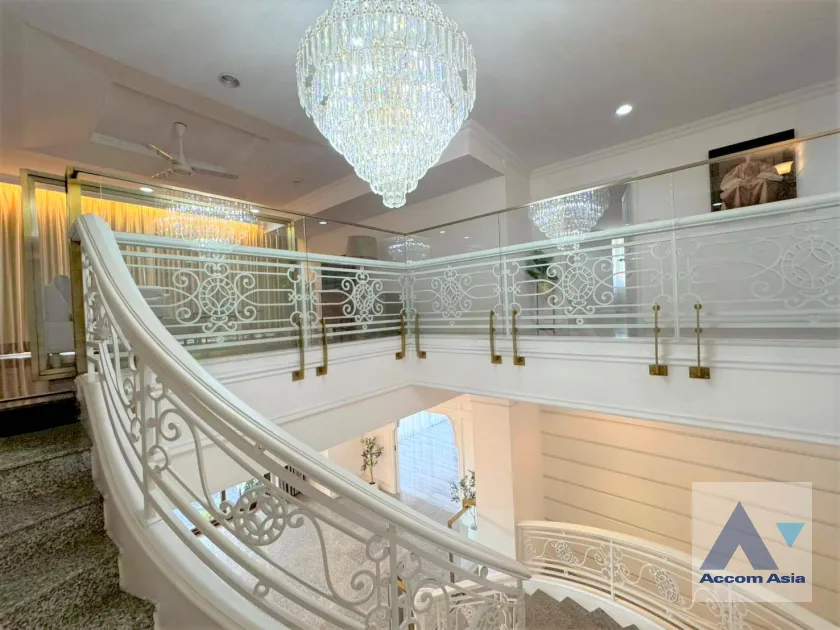 11  4 br Apartment for rent and sale in Sukhumvit ,Bangkok BTS Phrom Phong at Pet friendly - High rise Apartment in Phrom Phong 1421155