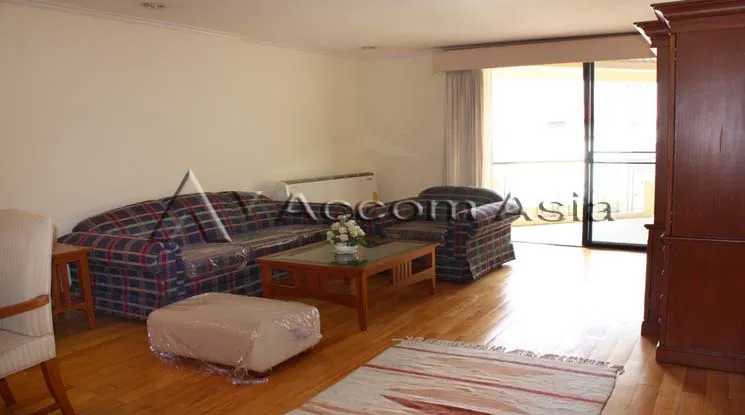 unit 3 Bedrooms  Apartment For Rent in Sukhumvit, Bangkok  near BTS Phrom Phong (10187)
