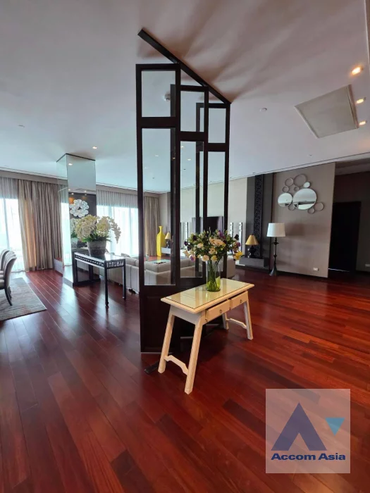 Huge Terrace, Private Swimming Pool, Duplex Condo condominium for rent in Sukhumvit at Le Raffine Sukhumvit 39, Bangkok Code 1521285