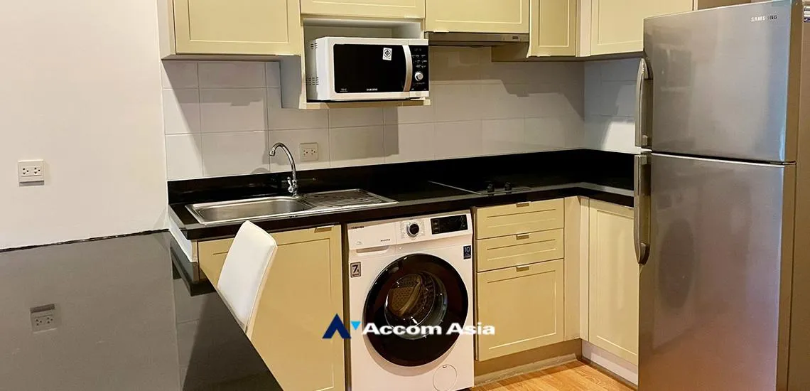 unit 2 Bedrooms  Condominium For Rent & Sale in Ploenchit, Bangkok  near BTS National Stadium (1521315)