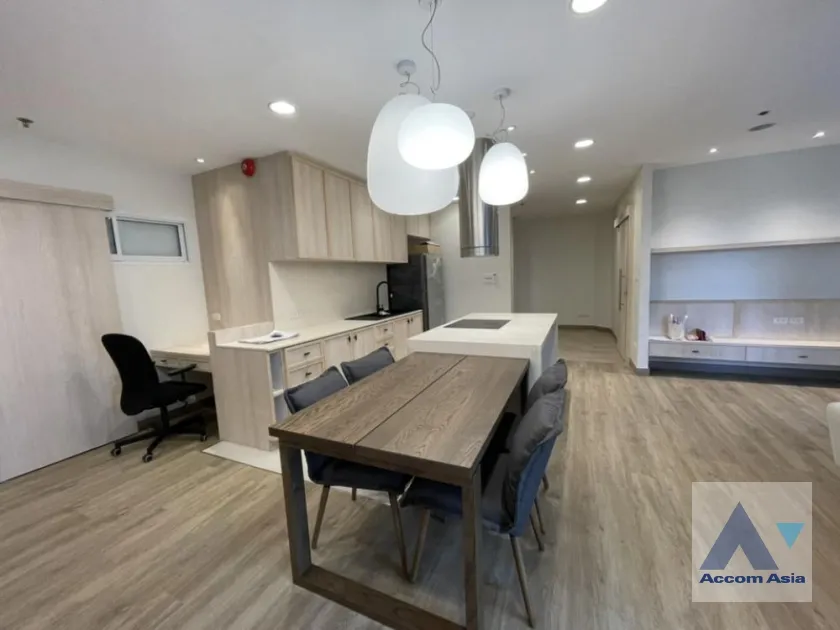 unitMoon Tower Condominium