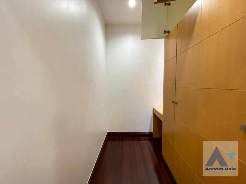 21  3 br House For Rent in Phaholyothin ,Bangkok BTS Saphan-Kwai 90347