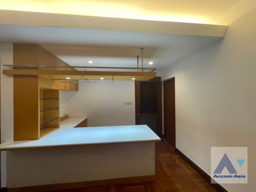 27  3 br House For Rent in Phaholyothin ,Bangkok BTS Saphan-Kwai 90347