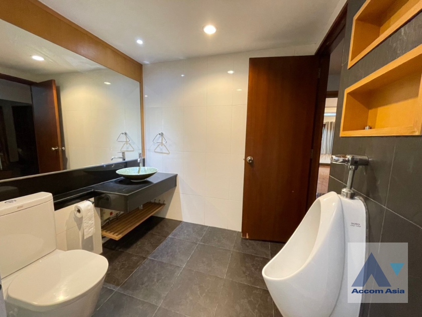 34  3 br House For Rent in Phaholyothin ,Bangkok BTS Saphan-Kwai 90347