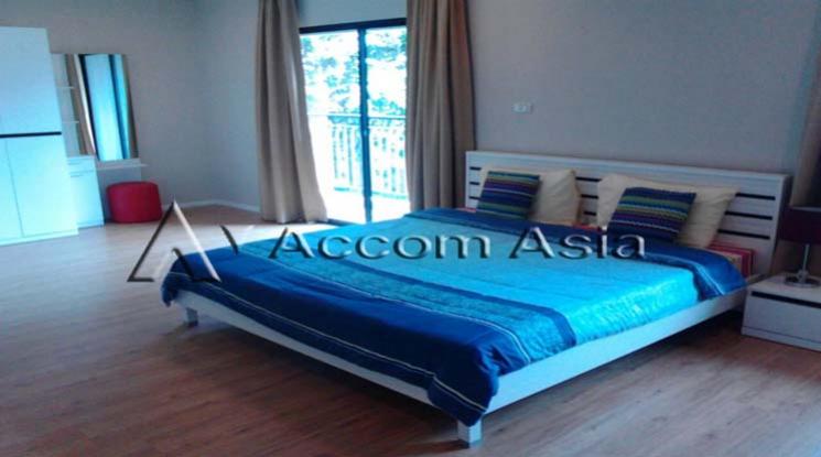 5  2 br Condominium For Rent in Ploenchit ,Bangkok BTS Ploenchit at Renova Residence 1521514