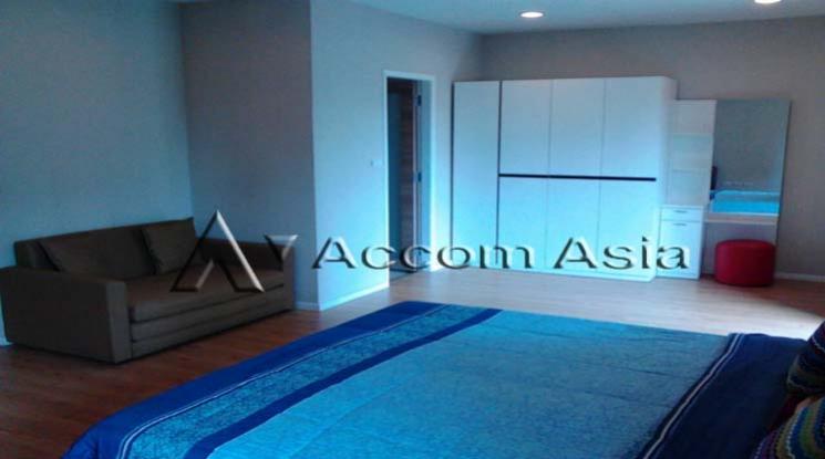 6  2 br Condominium For Rent in Ploenchit ,Bangkok BTS Ploenchit at Renova Residence 1521514