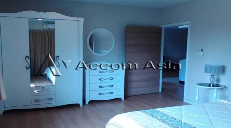 7  2 br Condominium For Rent in Ploenchit ,Bangkok BTS Ploenchit at Renova Residence 1521514