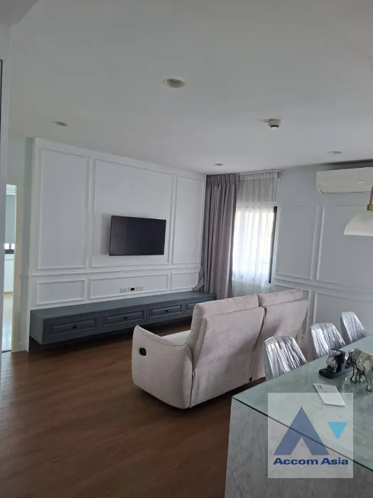unit 2 Bedrooms  Condominium For Rent in Ploenchit, Bangkok  near BTS Ploenchit (1521515)