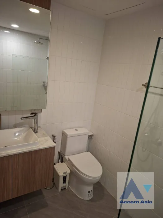 12  2 br Condominium For Rent in Ploenchit ,Bangkok BTS Ploenchit at Renova Residence 1521515