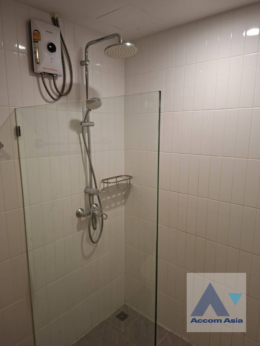 11  2 br Condominium For Rent in Ploenchit ,Bangkok BTS Ploenchit at Renova Residence 1521515