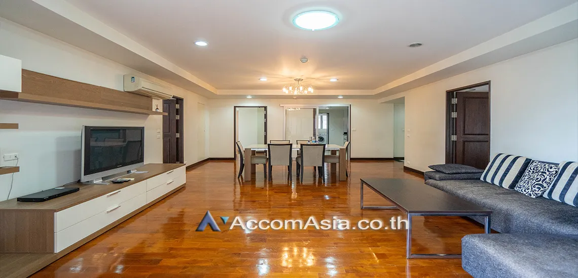 unitBig Balcony |  3 Bedrooms  Apartment For Rent in Sukhumvit, Bangkok  near MRT Sukhumvit - BTS Asok (1421522)