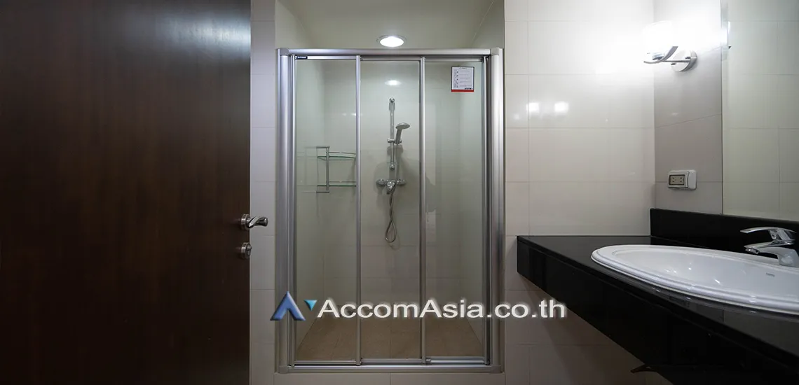 11  3 br Apartment For Rent in Sukhumvit ,Bangkok MRT Sukhumvit - BTS Asok at Peaceful residential 1421522