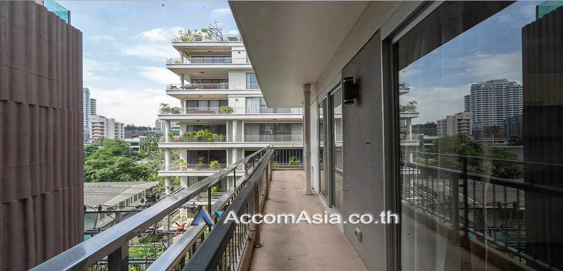 unitBig Balcony |  3 Bedrooms  Apartment For Rent in Sukhumvit, Bangkok  near MRT Sukhumvit - BTS Asok (1421522)