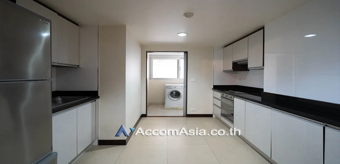 unitBig Balcony |  3 Bedrooms  Apartment For Rent in Sukhumvit, Bangkok  near MRT Sukhumvit - BTS Asok (1421522)