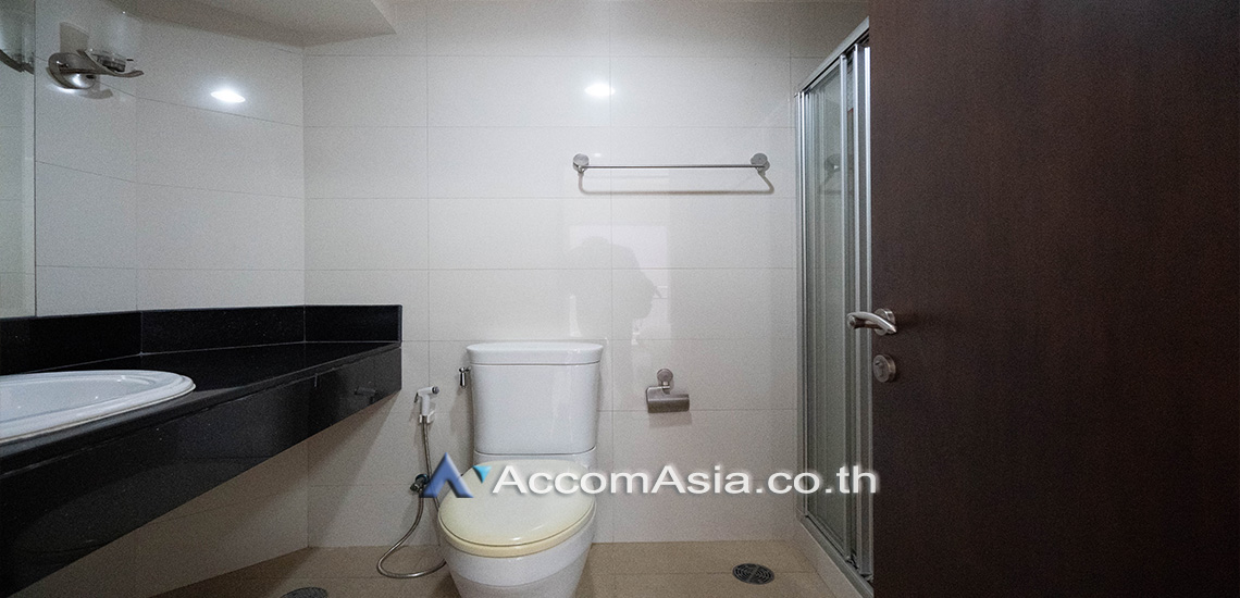 9  3 br Apartment For Rent in Sukhumvit ,Bangkok MRT Sukhumvit - BTS Asok at Peaceful residential 1421522