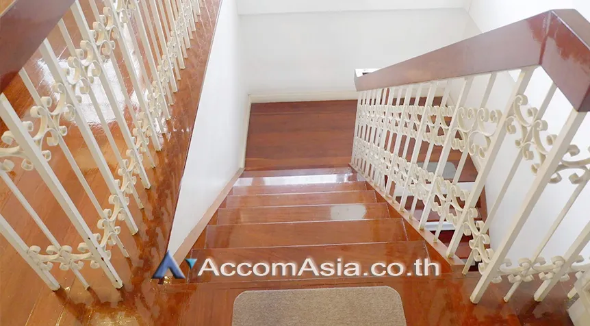 unitHome Office |  3 Bedrooms  House For Rent & Sale in Sukhumvit, Bangkok  near BTS Phra khanong (90349)
