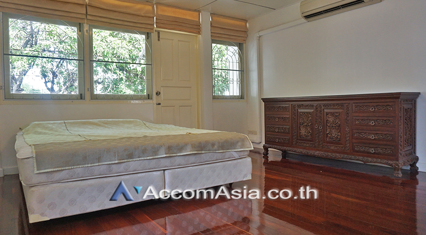 17  3 br House for rent and sale in Sukhumvit ,Bangkok BTS Phra khanong 90349