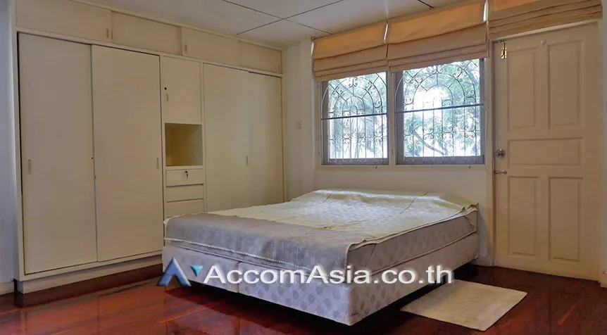 7  3 br House for rent and sale in Sukhumvit ,Bangkok BTS Phra khanong 90349