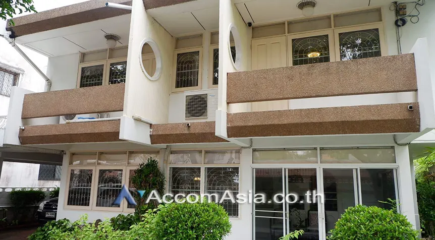 9  3 br House for rent and sale in Sukhumvit ,Bangkok BTS Phra khanong 90349