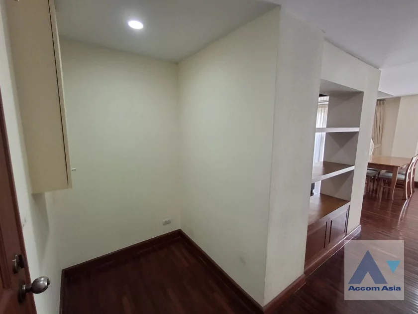 5  2 br Apartment For Rent in Ploenchit ,Bangkok BTS Ploenchit at Classic Elegance Residence 13000192