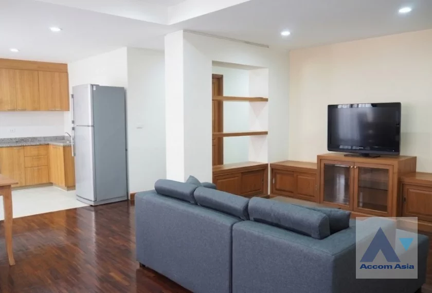 Pet friendly |  Classic Elegance Residence Apartment  2 Bedroom for Rent BTS Ploenchit in Ploenchit Bangkok