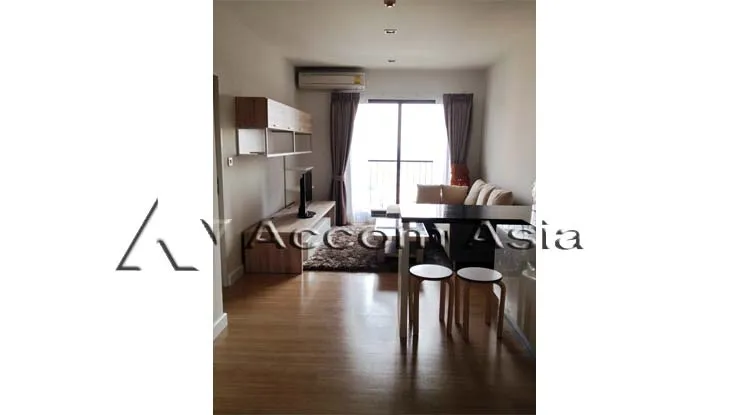 unit 1 Bedroom  Condominium For Rent & Sale in Sathorn, Bangkok  near BTS Chong Nonsi (13000227)