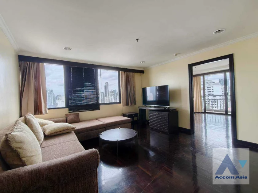 unit 3 Bedrooms  Condominium For Rent in Sukhumvit, Bangkok  near BTS Nana (13000229)