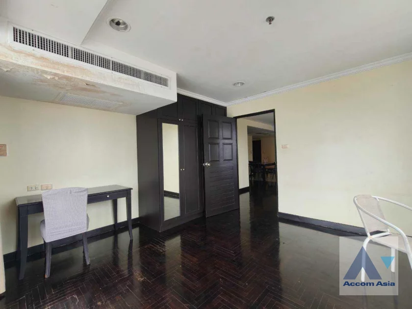 5  3 br Condominium For Rent in Sukhumvit ,Bangkok BTS Nana at Lake Green 13000229