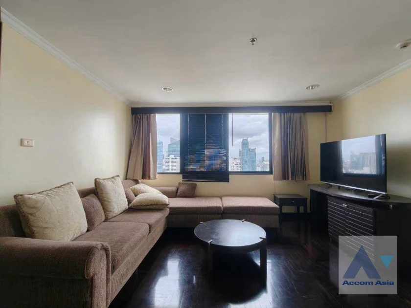 unit 3 Bedrooms  Condominium For Rent in Sukhumvit, Bangkok  near BTS Nana (13000229)