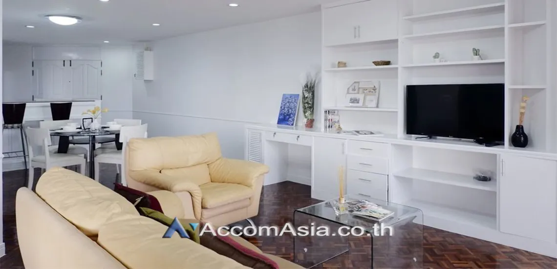 unit 2 Bedrooms  Condominium For Rent in Sukhumvit, Bangkok  near BTS Ekkamai (13000290)