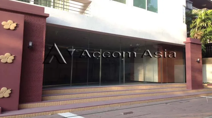 unit Retail / showroom For Rent in Sukhumvit, Bangkok  near BTS Phrom Phong (13000339)
