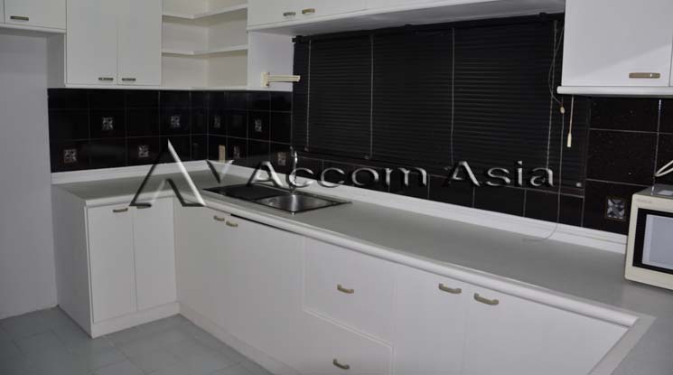 10  2 br Condominium For Rent in Sukhumvit ,Bangkok BTS Phrom Phong at Acadamia Grand Tower 13000425