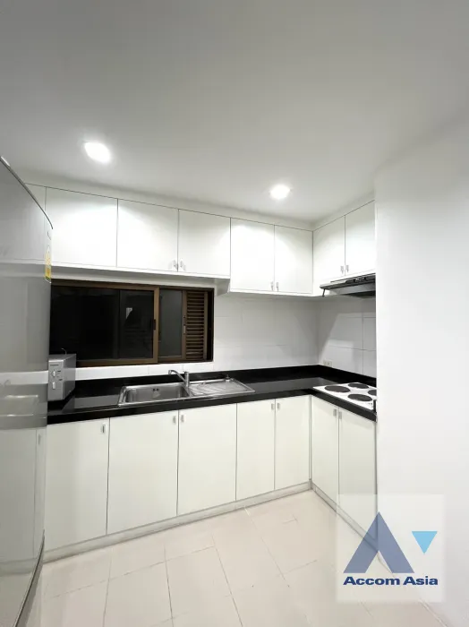  1  2 br Condominium For Rent in Sukhumvit ,Bangkok BTS Phrom Phong at Acadamia Grand Tower 13000426