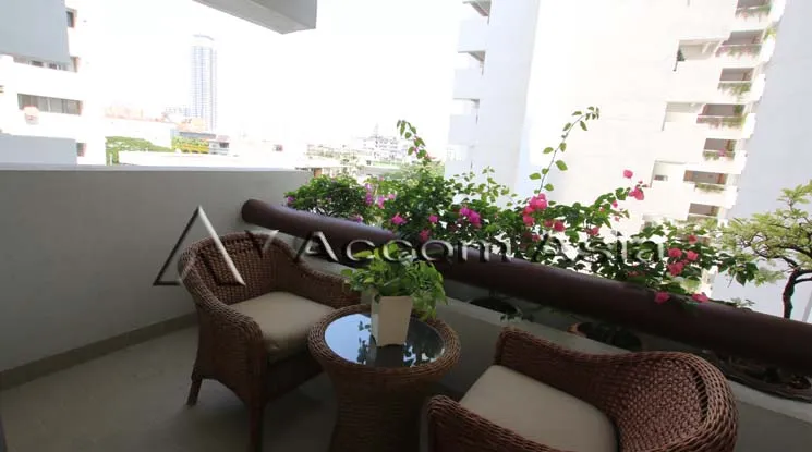  1  3 br Apartment for rent and sale in Sathorn ,Bangkok MRT Lumphini at Cozy and Convenient Apartment Near Garden Intl 13000430
